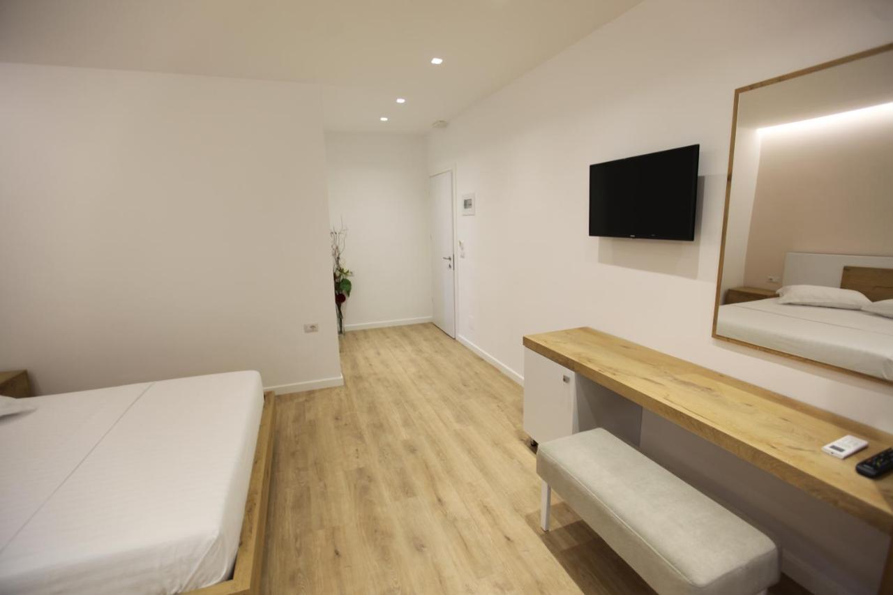 Sea Breeze Villa Sarande Ngoại thất bức ảnh