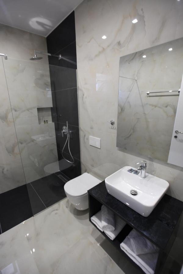 Sea Breeze Villa Sarande Ngoại thất bức ảnh