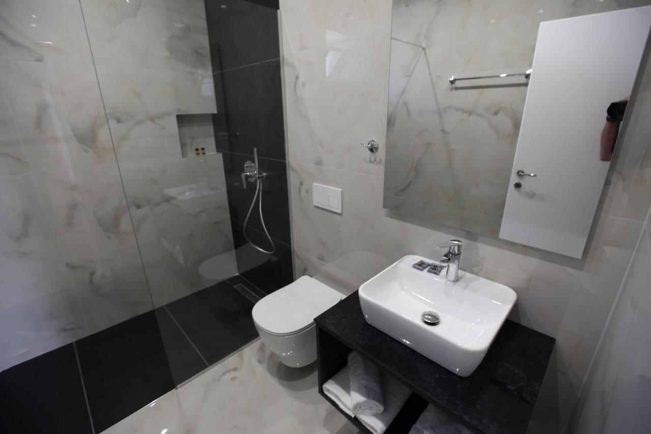 Sea Breeze Villa Sarande Ngoại thất bức ảnh