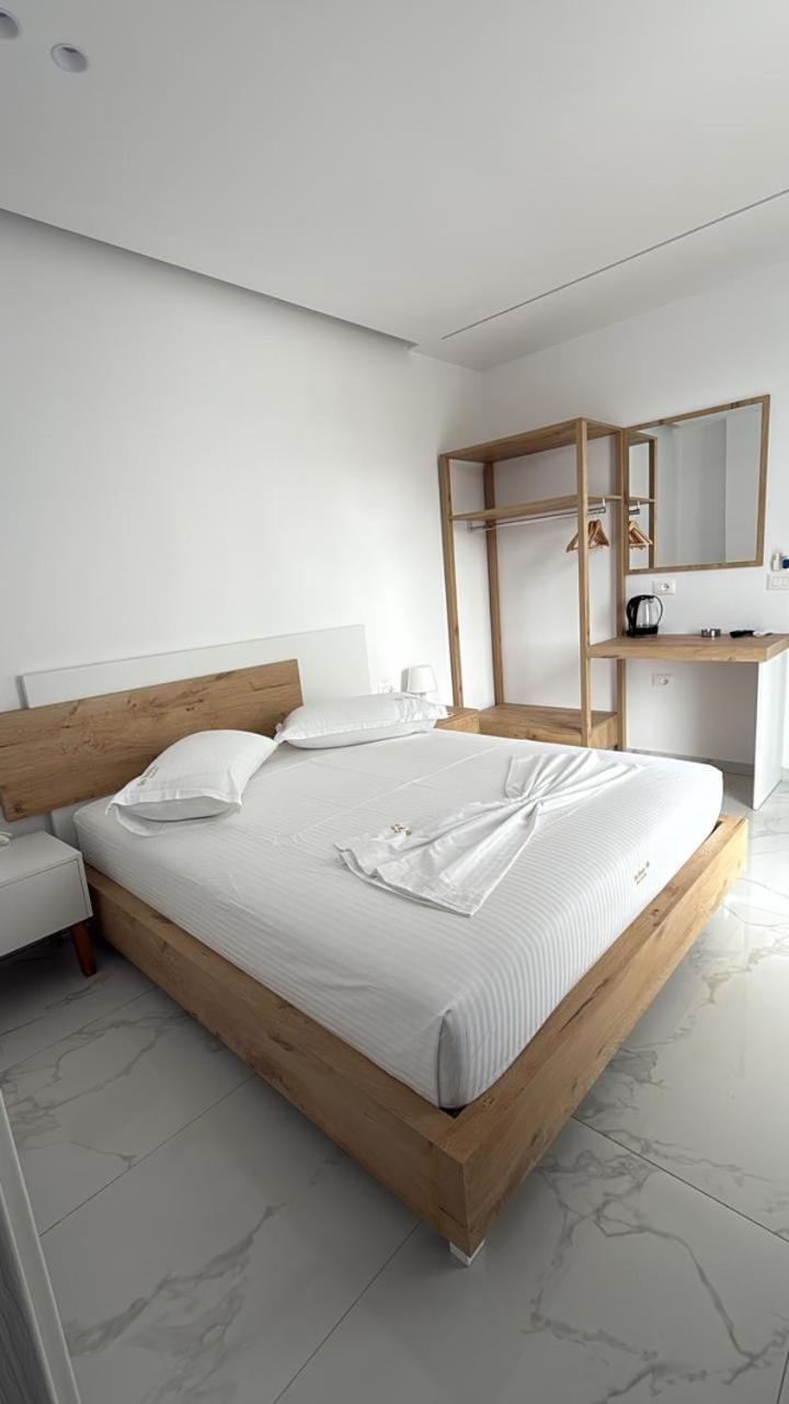 Sea Breeze Villa Sarande Ngoại thất bức ảnh