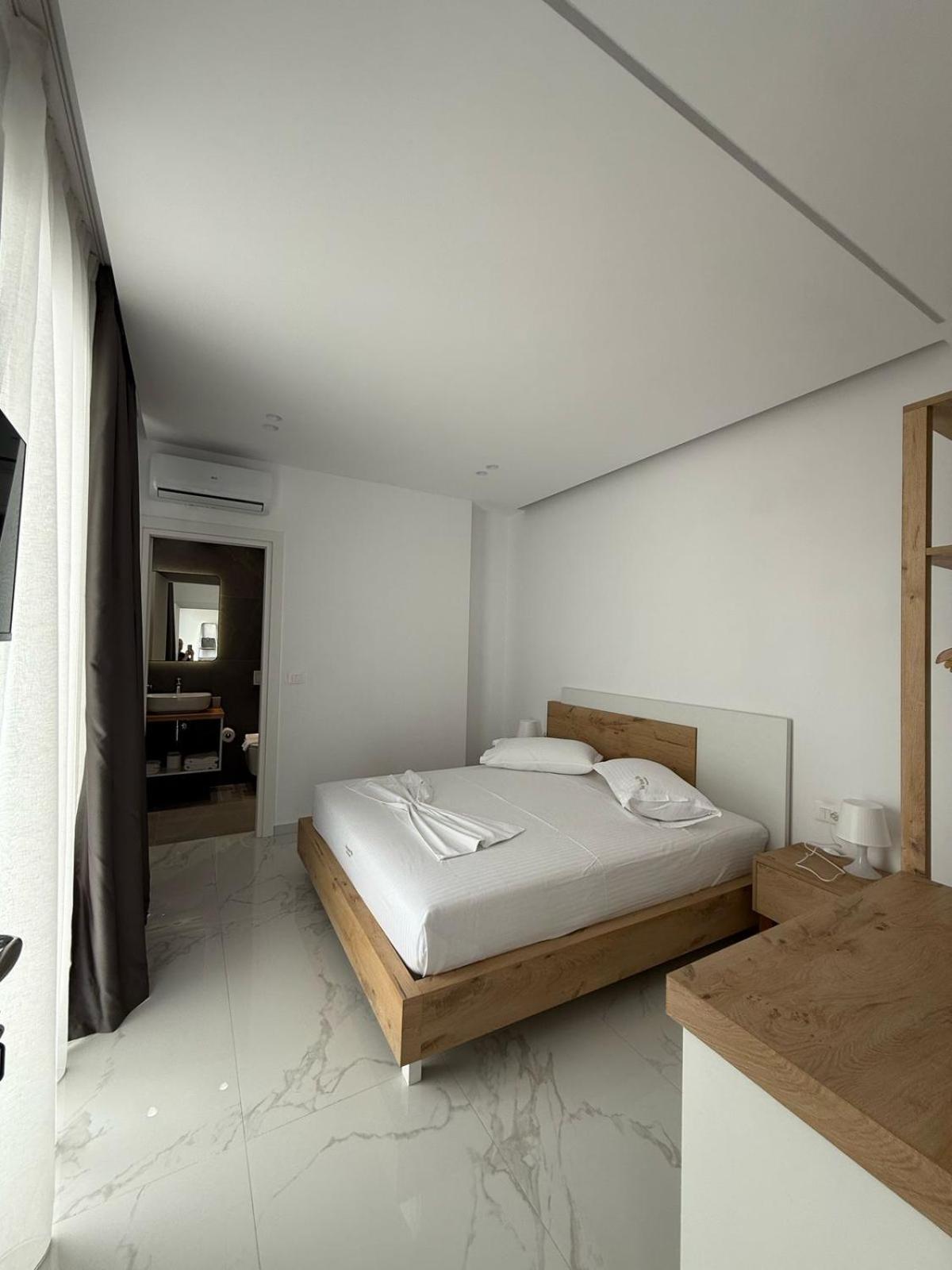 Sea Breeze Villa Sarande Ngoại thất bức ảnh