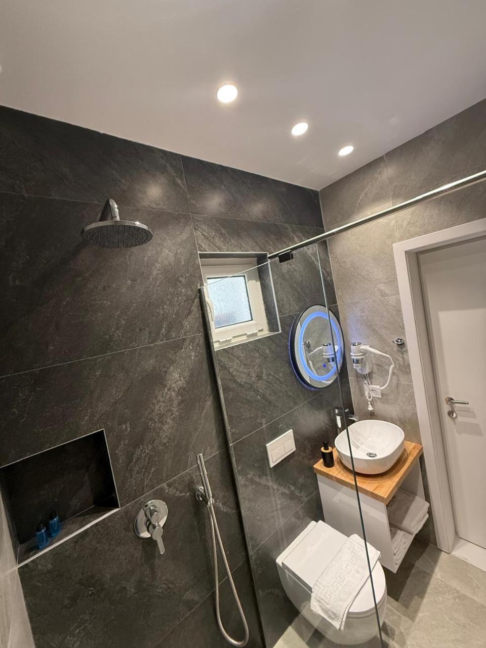 Sea Breeze Villa Sarande Ngoại thất bức ảnh
