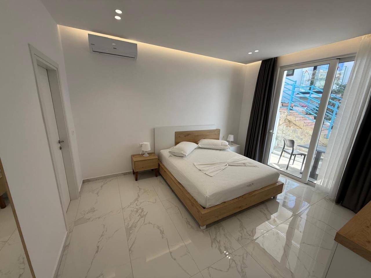 Sea Breeze Villa Sarande Ngoại thất bức ảnh