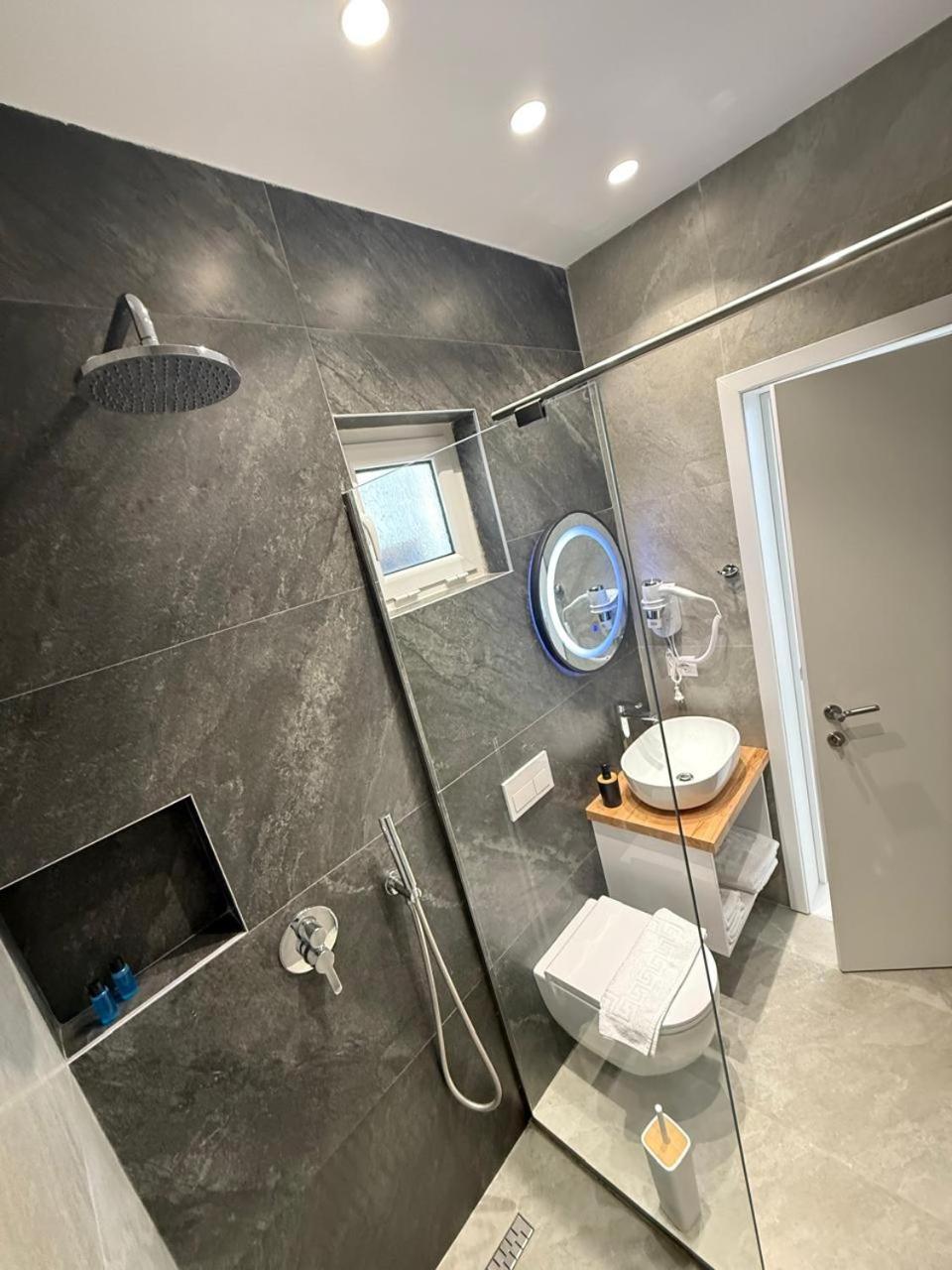 Sea Breeze Villa Sarande Ngoại thất bức ảnh